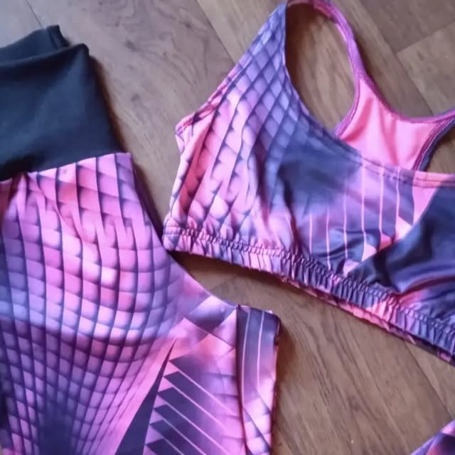 Calzas y petos publicados por Dory Sport en Instagram